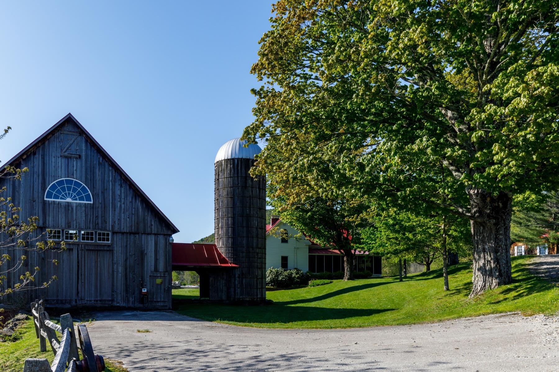 3702 Liberty Hill Road Pittsfield, VT 05762 - Photo 5 of 40 Gallery Image 5