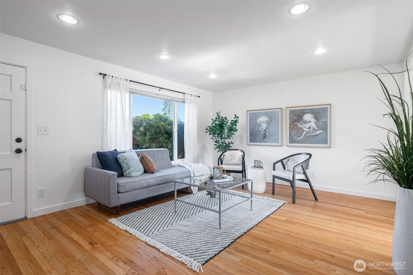 10617 39th Avenue Southwest Seattle, WA 98146 - Photo 5 of 39