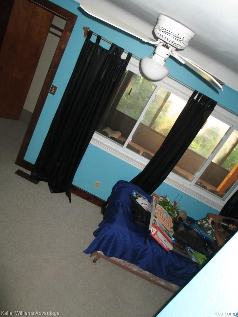 18251 Middlebelt Road Livonia, MI 48152 - Photo 25 of 36 IMG_0218.jpg