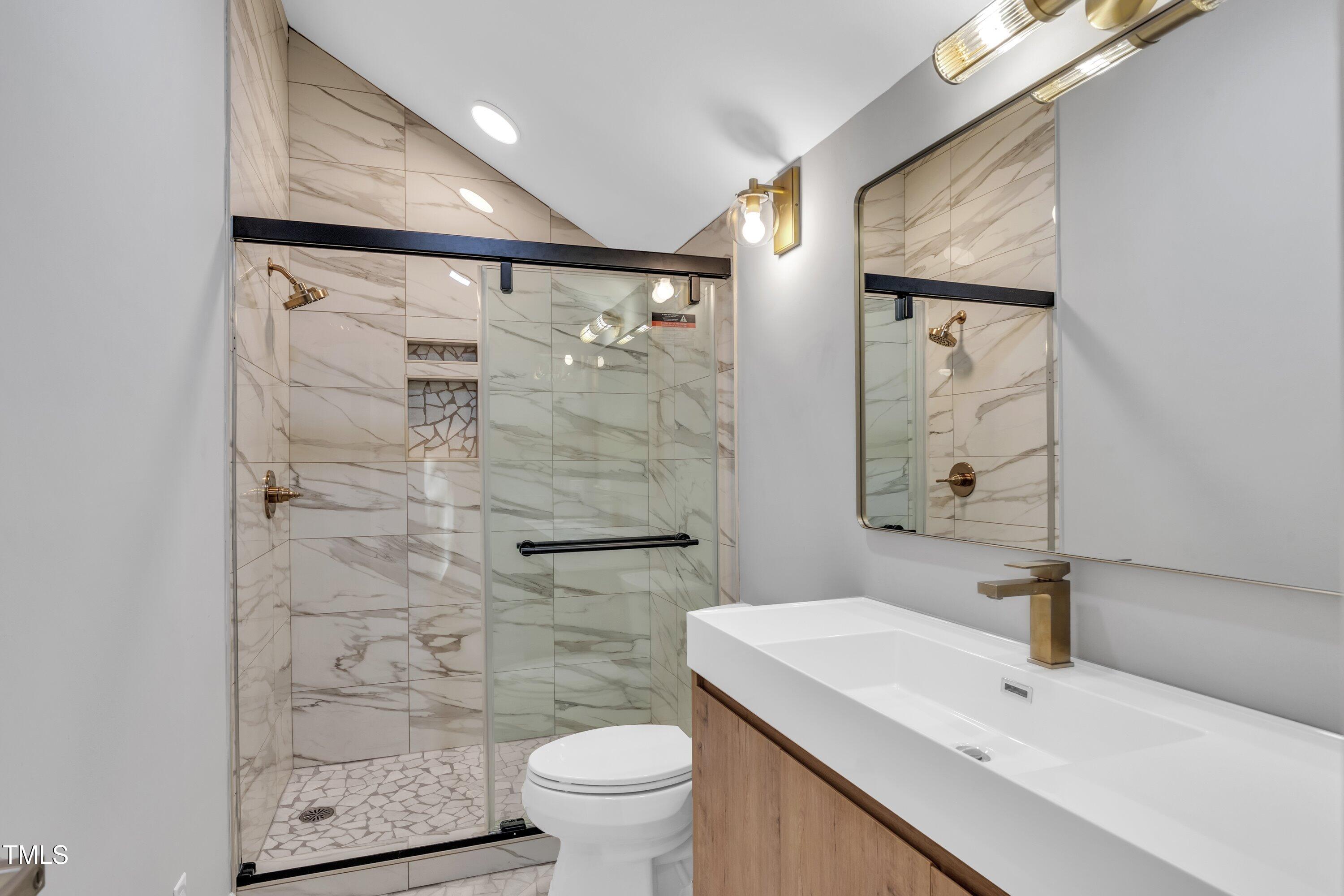 924 Lynn Road Durham, NC 27703 - Photo 26 of 33 25-924 Lynn Rd-32
