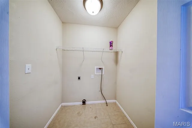 $274,900 | 122 Lyle Curtis Circle, Waynesville, MO 65583