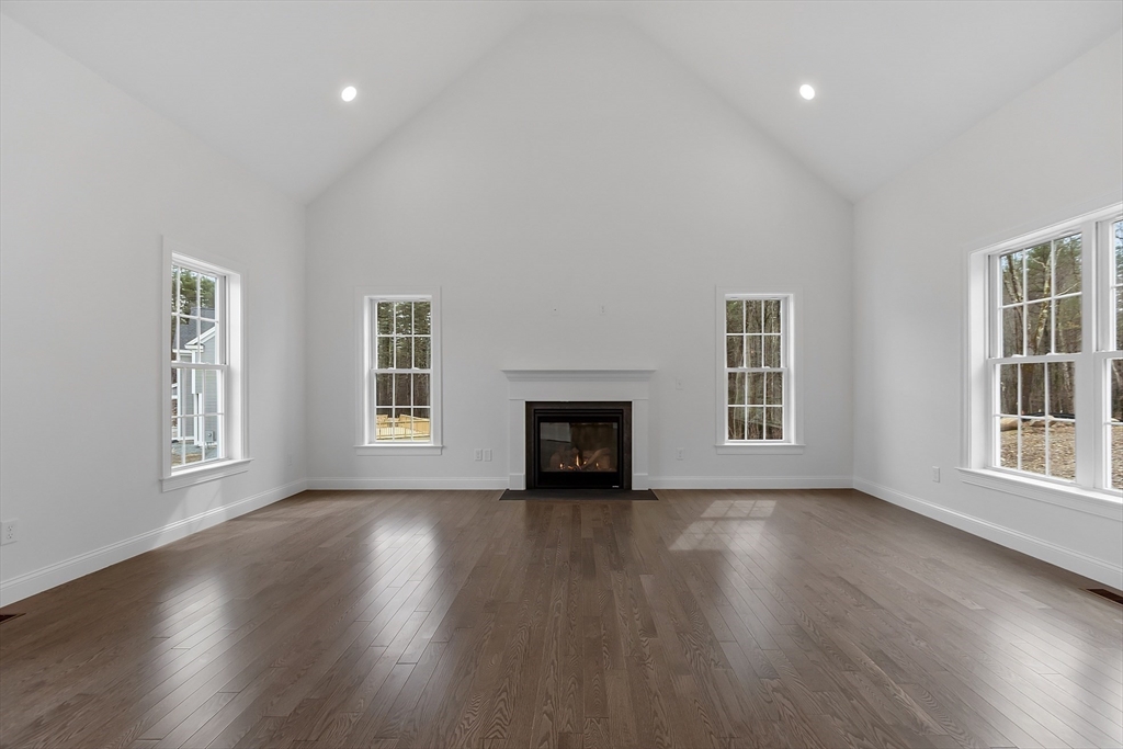 7 Robinson Road Pepperell, MA 01463 - Photo 11 of 30