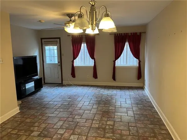 $1,350 | 4063 Division Street, Metairie, LA 70002
