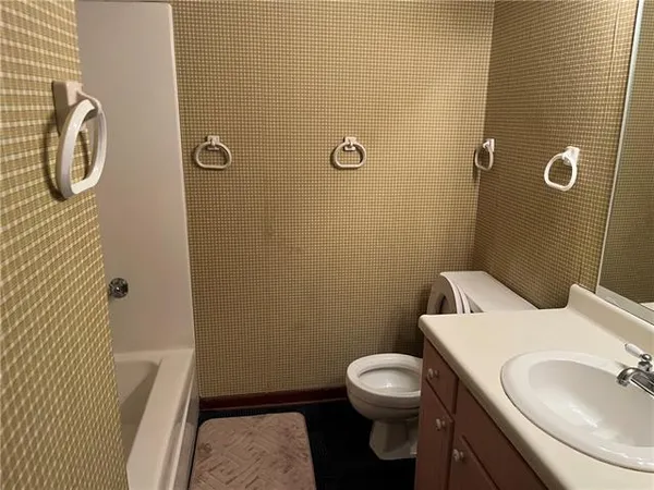 $1,350 | 4063 Division Street, Metairie, LA 70002