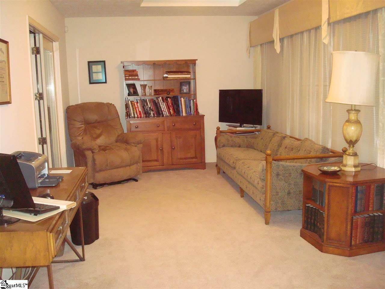 110 Hummingbird Ridge Greenville, SC 29605 - Photo 3 of 13 Gallery Image 3