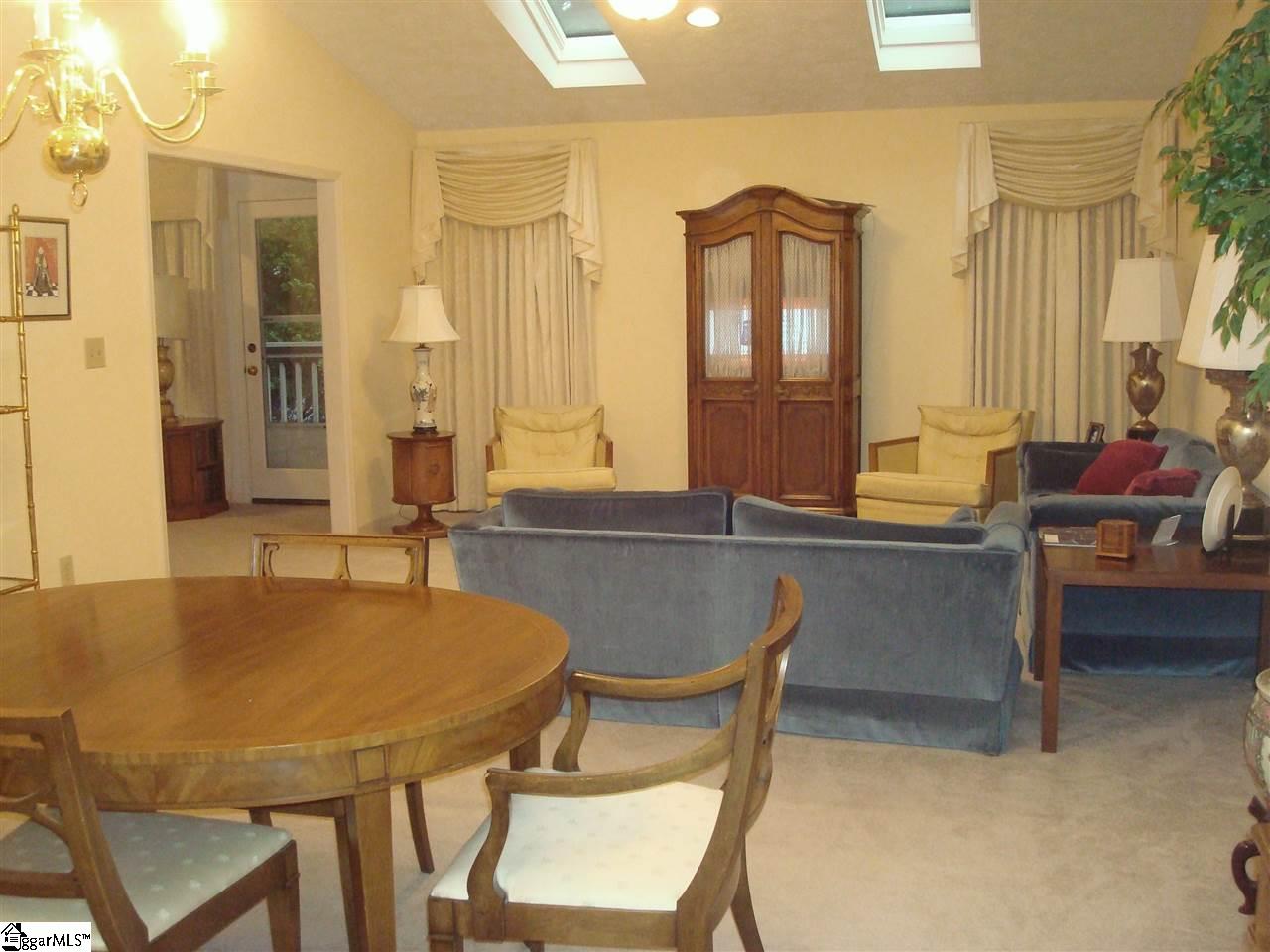 110 Hummingbird Ridge Greenville, SC 29605 - Photo 4 of 13 Gallery Image 4