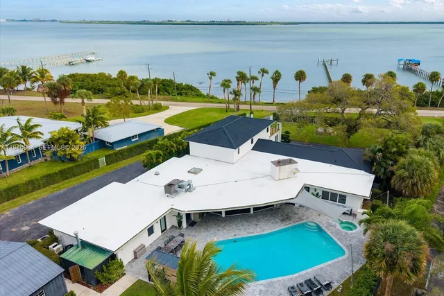 $2,299,999 | 2611 South Indian River Drive, Fort Pierce, FL 34950
