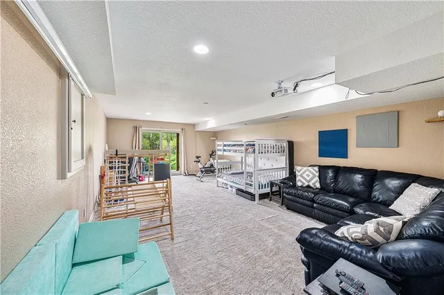 $287,500 | 11684 North Ewing Avenue, Kansas City, MO 64156