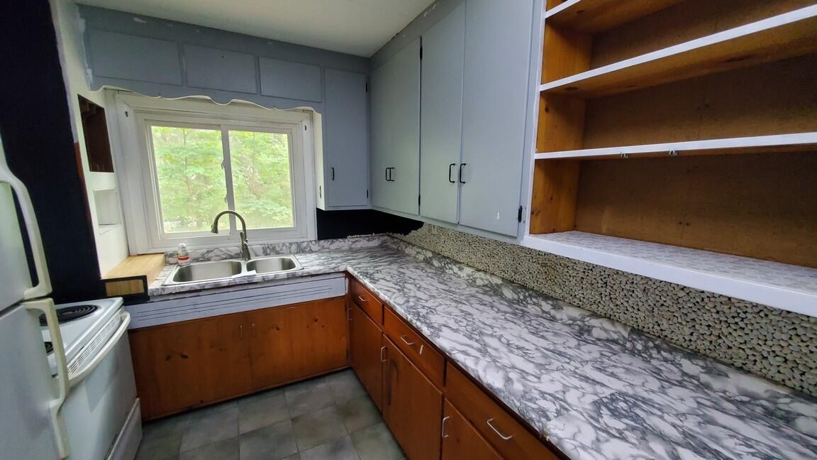 1751 Tom Nolan Road Allegan, MI 49010 - Photo 4 of 14