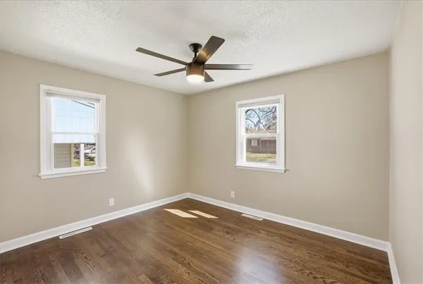 $220,000 | 2510 South Crescent Avenue, Independence, MO 64052