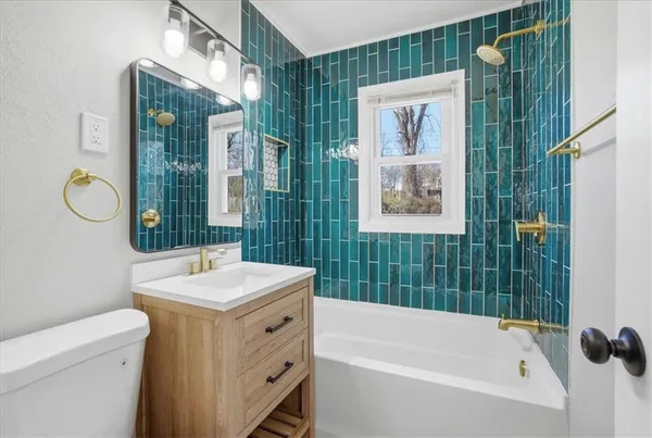 $220,000 | 2510 South Crescent Avenue, Independence, MO 64052