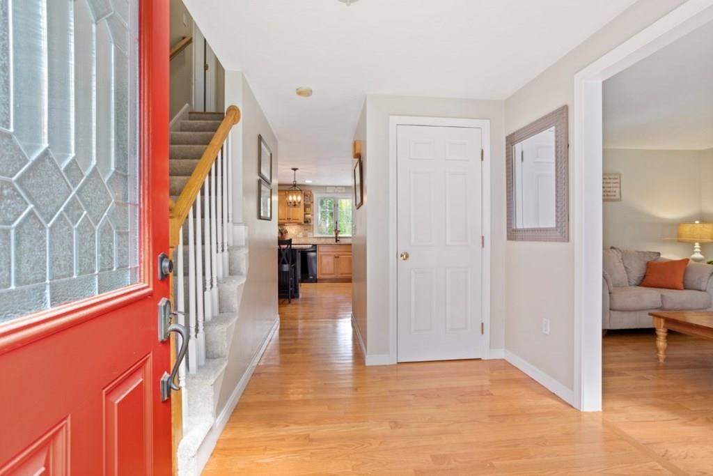 90 Fairview Park Road Sturbridge, MA 01566 - Photo 5 of 42 a view of a living room