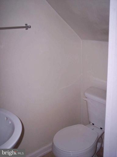 910 Roffman Road Fredericksburg, VA 22401 - Photo 5 of 10 Bath #2