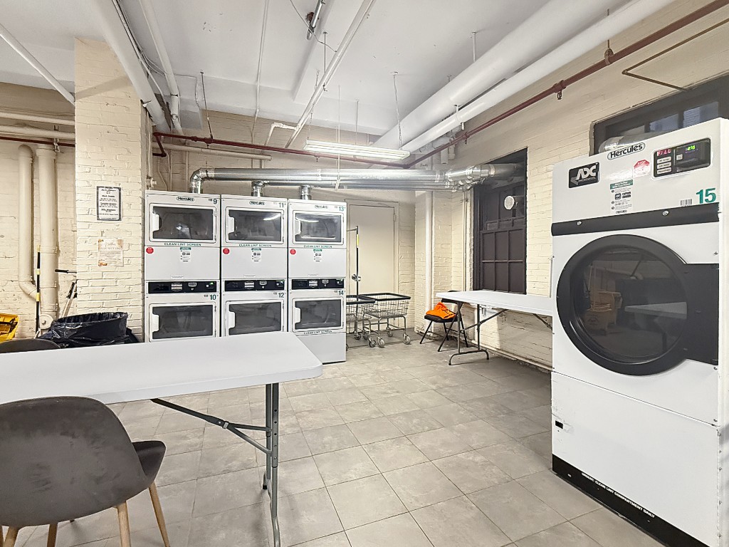 98 Riverside Drive, Unit 3C Manhattan, NY 10024 - Photo 14 of 16 Photo 14