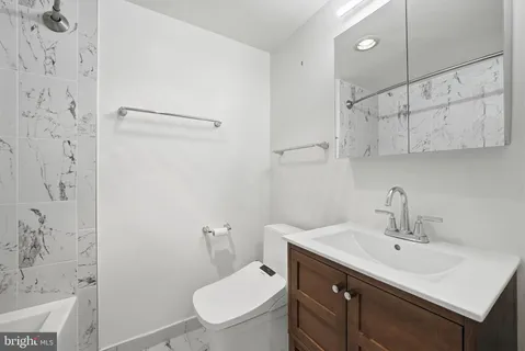$200,000 | 2755 Ordway Street Northwest, Unit 203, Washington, DC 20008