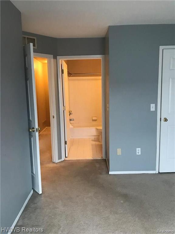 22126 Cape Cod Way, Unit 20 Farmington Hills, MI 48336 - Photo 4 of 10