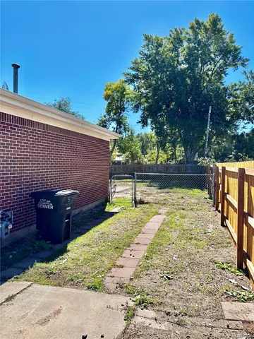 $2,200 | 5670 West 52nd Avenue, Denver, CO 80212