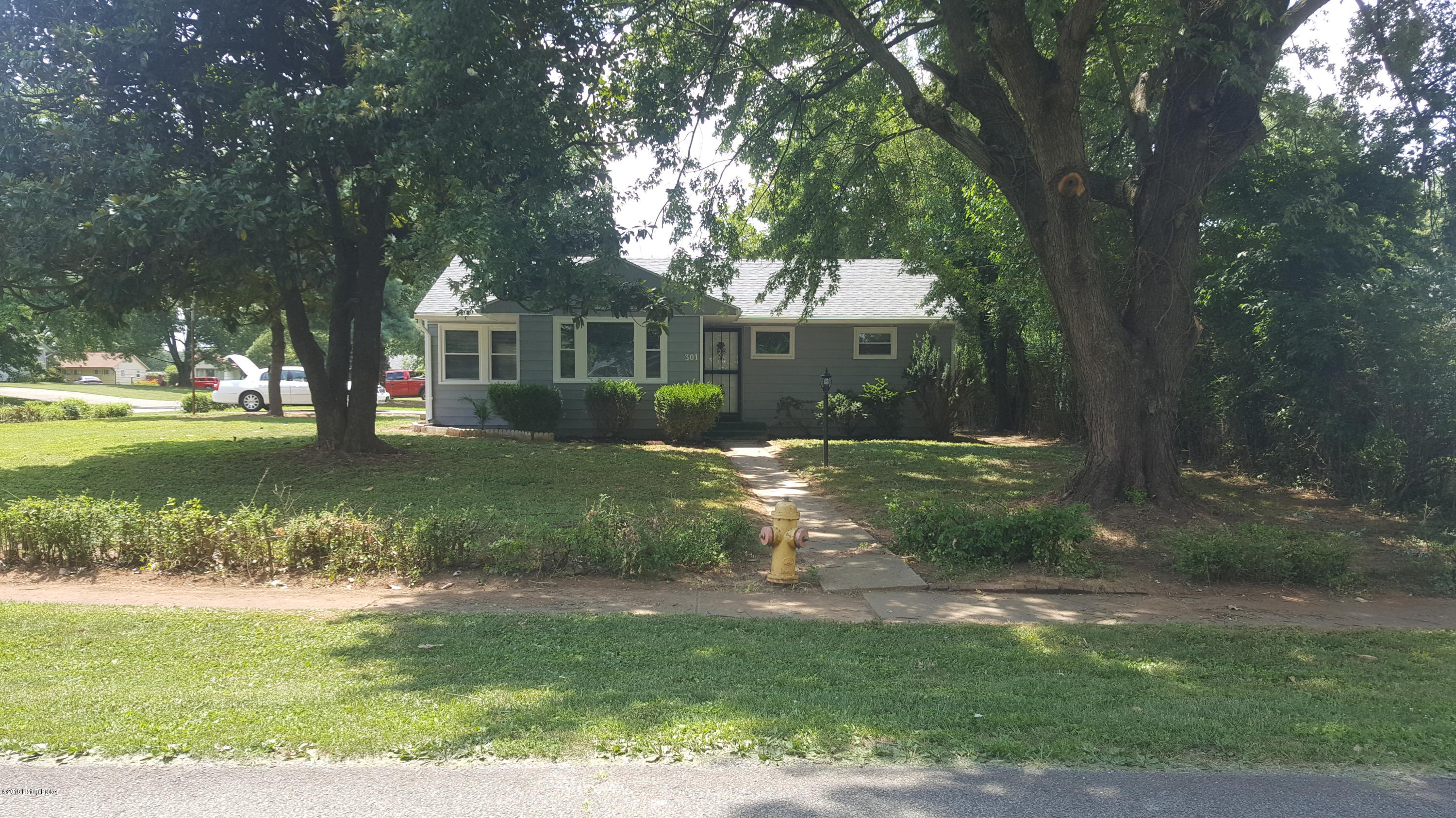 301 Redding Road Louisville, KY 40218 - Photo 2 of 23 20180709_130413