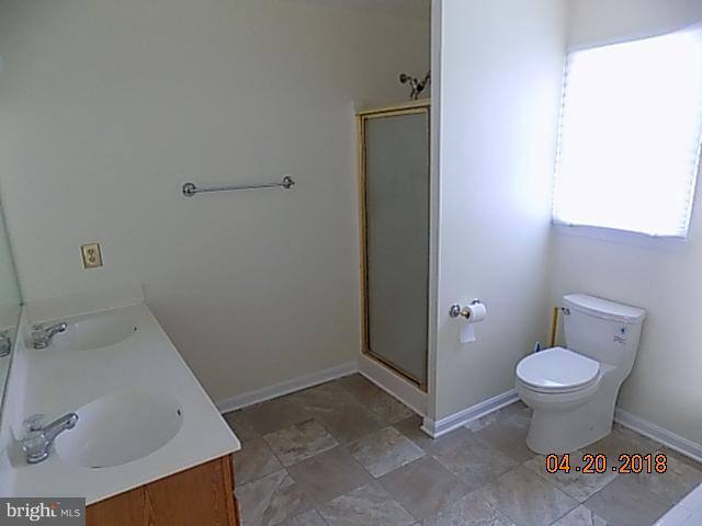 1025 Welltown Road Winchester, VA 22603 - Photo 14 of 29 Bath (Master)