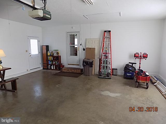 1025 Welltown Road Winchester, VA 22603 - Photo 21 of 29 Garage