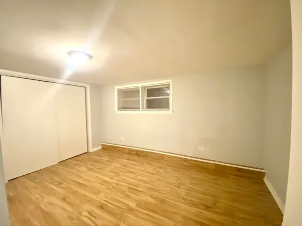 $1,300 | 6231 West Montrose Avenue, Unit 1B, Chicago, IL 60634