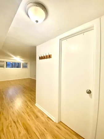$1,300 | 6231 West Montrose Avenue, Unit 1B, Chicago, IL 60634