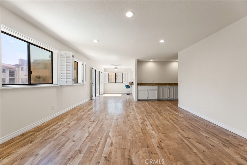 12300 Montecito Road, Unit 25 Seal Beach, CA 90740 - Photo 3 of 56