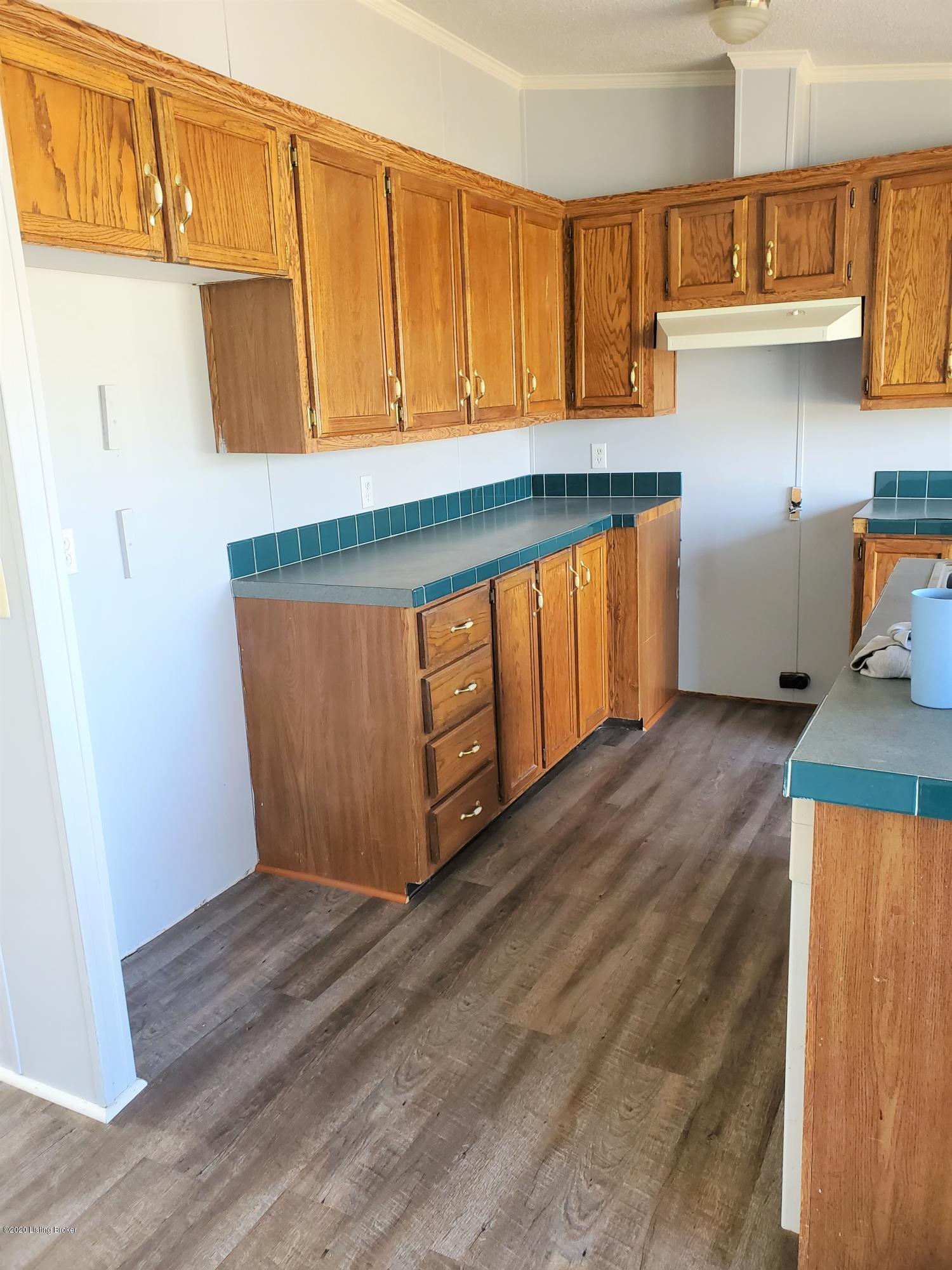 800 McCormack Road, Unit W Waddy, KY 40076 - Photo 4 of 18 Kitchen