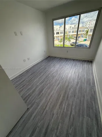 a close view of sink