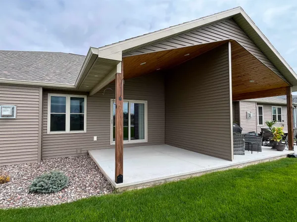 $429,000 | 613 Hammen Court, Kaukauna, WI 54130