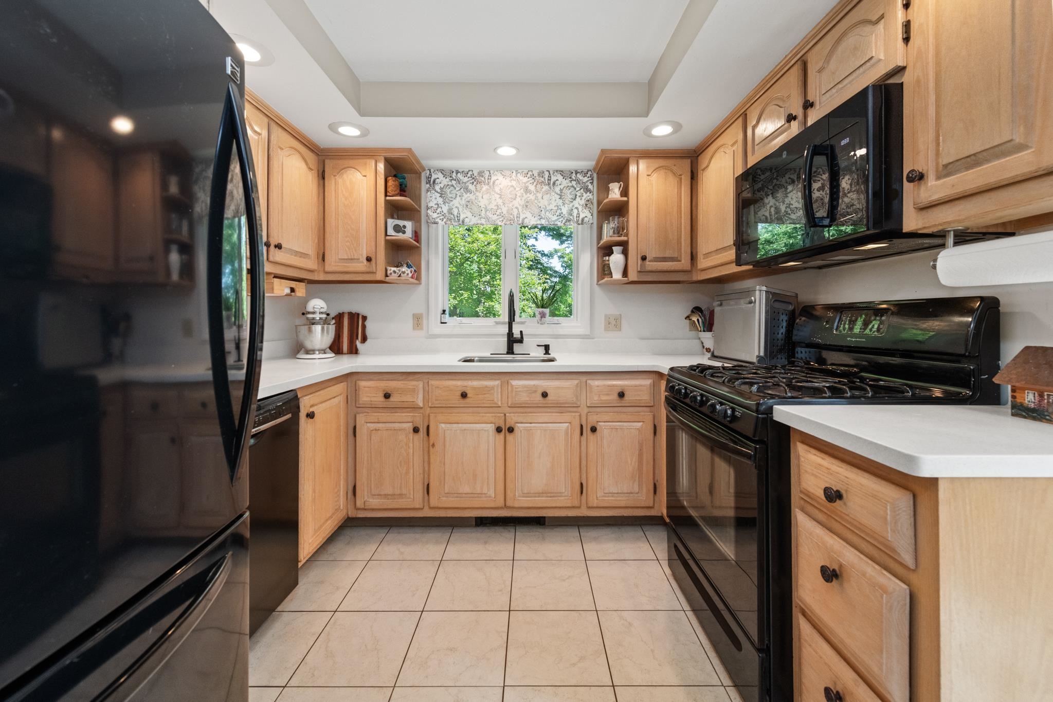 56 Barry Highlands Road Danbury, NH 03230 - Photo 4 of 41