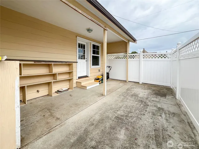 a view of a house with a outdoor space