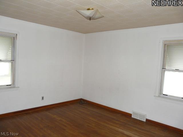 8223 Snow Road Parma, OH 44129 - Photo 14 of 17