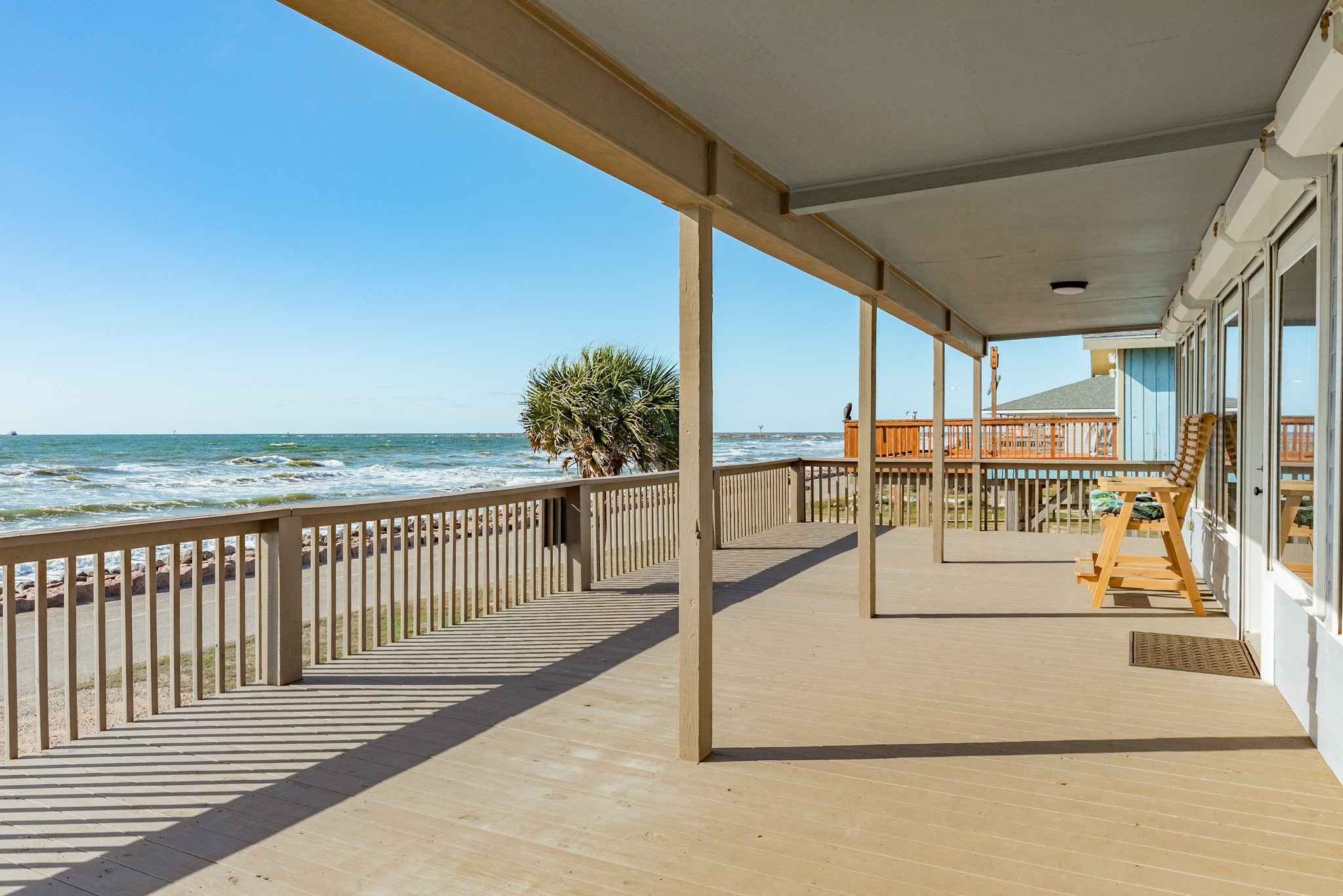 722 Beach Drive Surfside Beach, TX 77541 - Photo 29 of 34 a view of a balcony with chairs