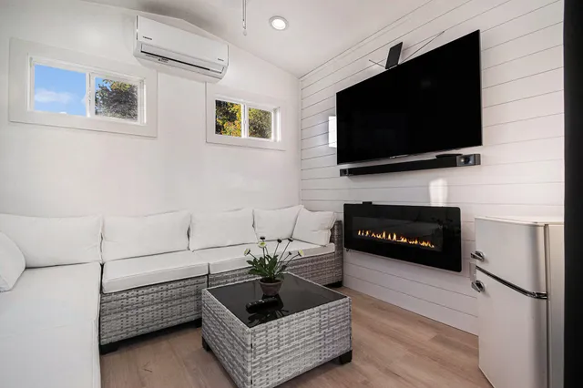 $399,000 | 704 Ottawa Court, Buchanan, MI 49107