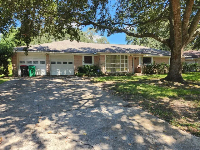 $2,150 | 1702 Ivie Lee Street, Baytown, TX 77520