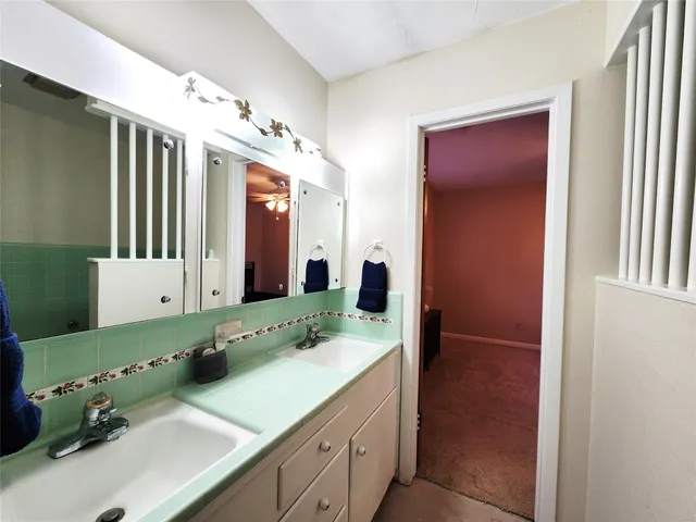 $2,150 | 1702 Ivie Lee Street, Baytown, TX 77520