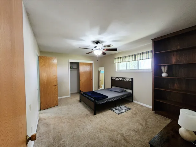 $2,150 | 1702 Ivie Lee Street, Baytown, TX 77520