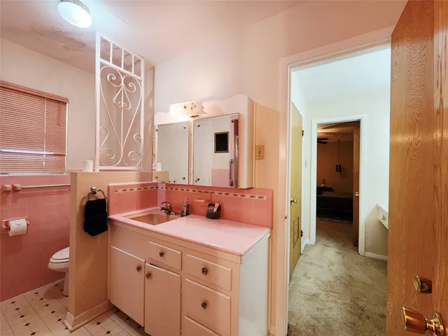 $2,150 | 1702 Ivie Lee Street, Baytown, TX 77520