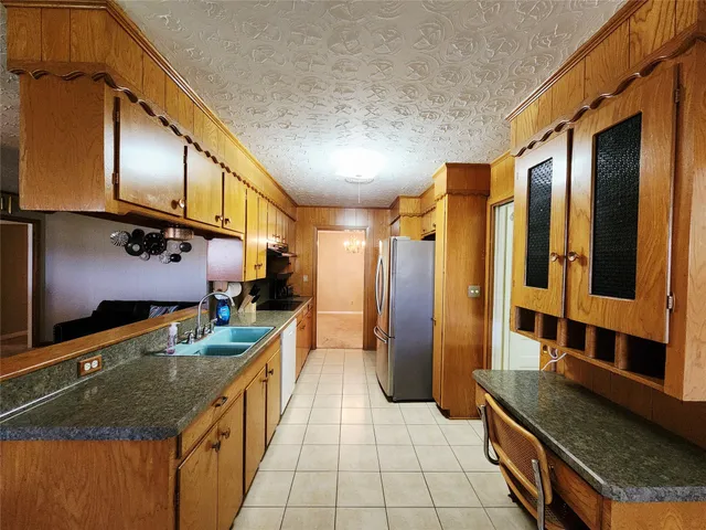 $2,150 | 1702 Ivie Lee Street, Baytown, TX 77520