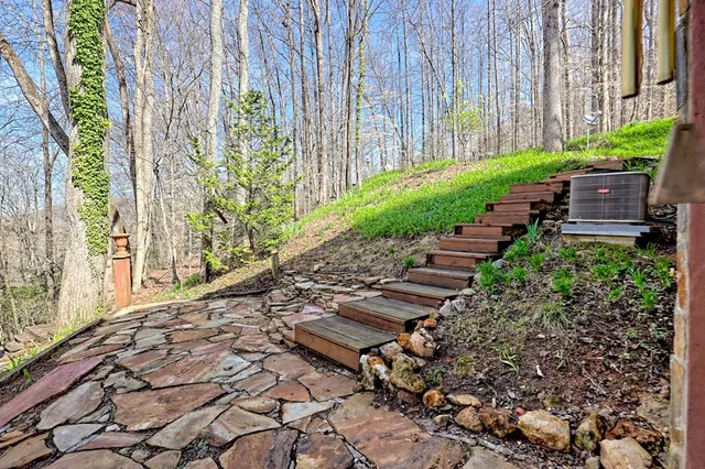 $639,900 | 575 Carolina Springs Lane, Franklin, NC 28734