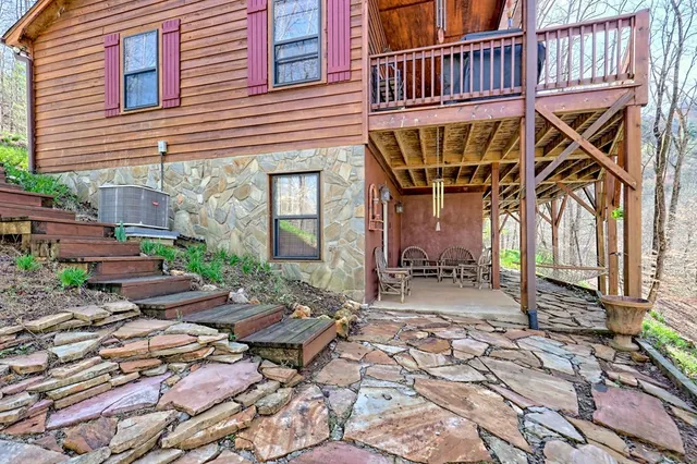 $639,900 | 575 Carolina Springs Lane, Franklin, NC 28734