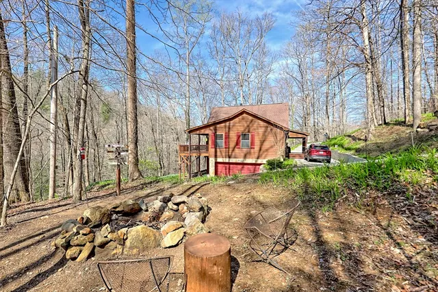 $639,900 | 575 Carolina Springs Lane, Franklin, NC 28734