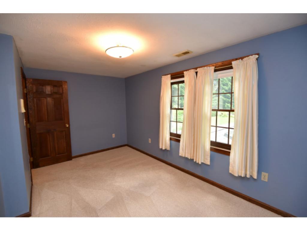 30 Boston Post Road Amherst, NH 03031 - Photo 28 of 35