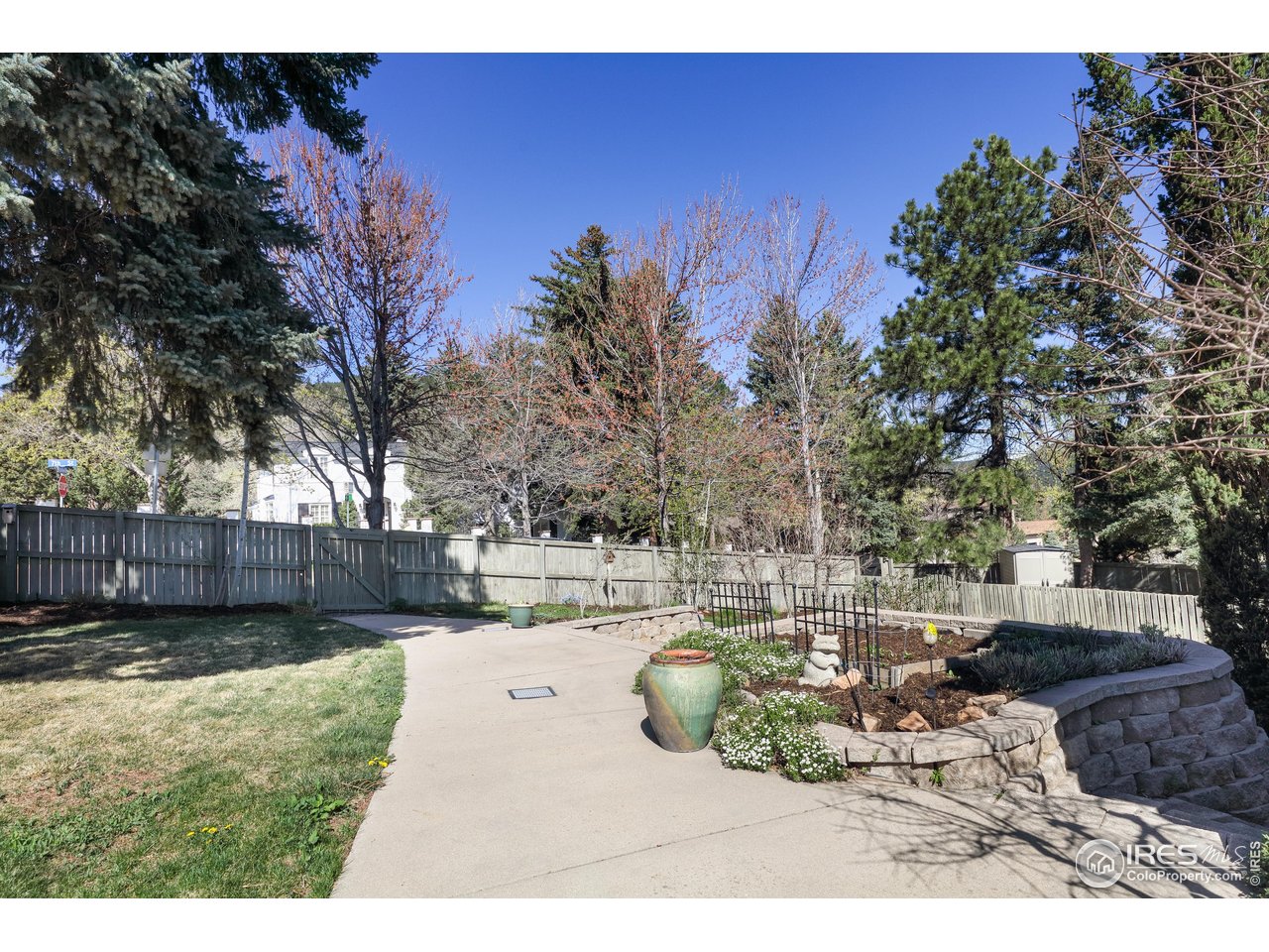 709 Baseline Road Boulder, CO 80302 - Photo 39 of 40 a view of a backyard