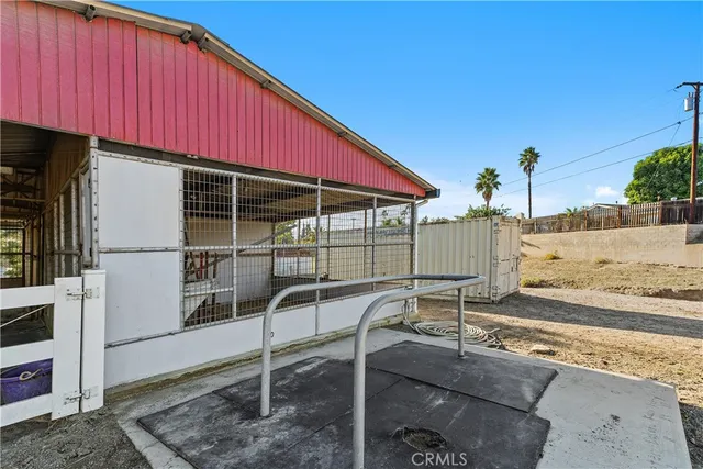 a house view with a backyard space
