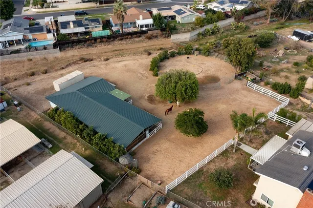 a view of a yard with porch