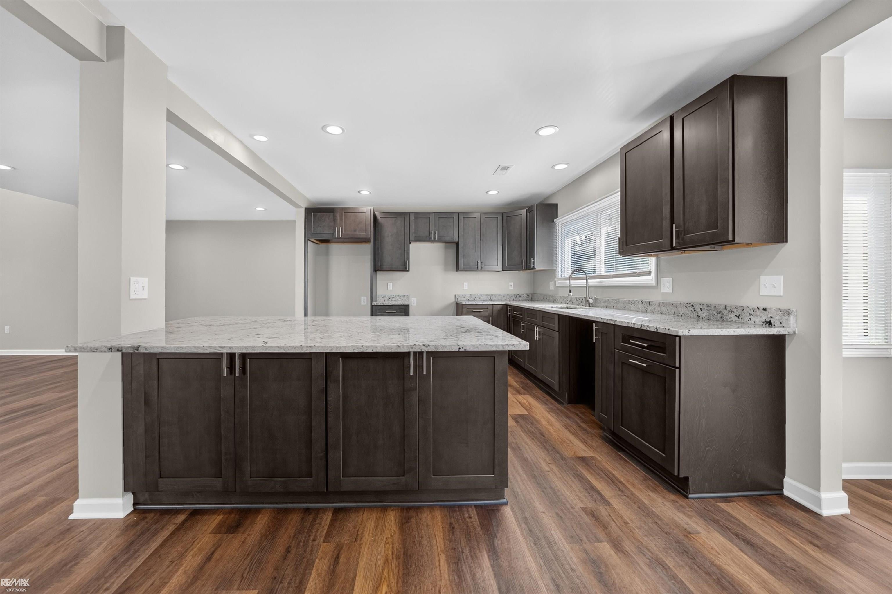 27401 South River Road Harrison Township, MI 48045 - Photo 21 of 49 Gallery Image 21
