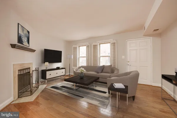 $2,295 | 91 14th Street Northeast, Unit 91, Washington, DC 20002