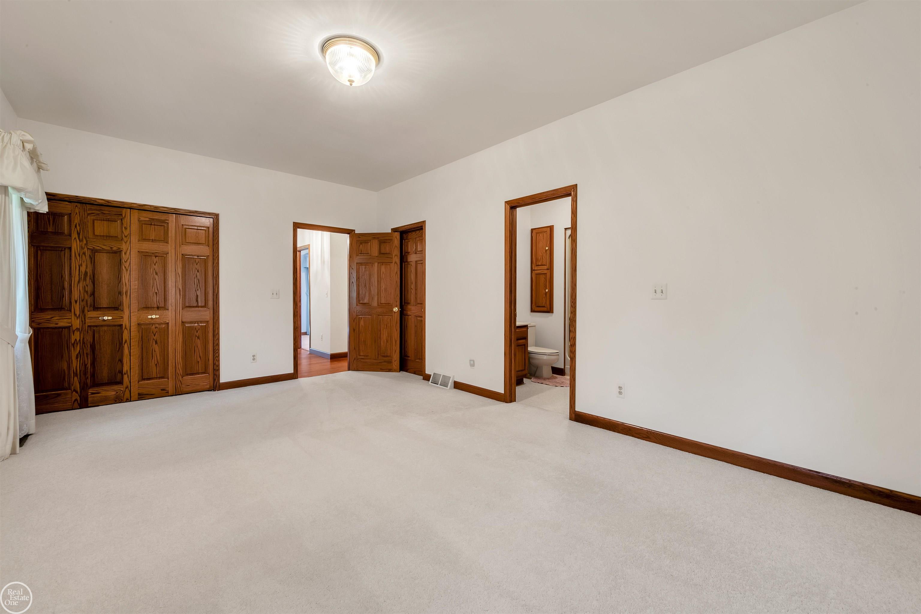 54465 Fairchild Road Macomb, MI 48042 - Photo 24 of 53 50120423-23.JPG
